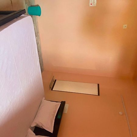 Hotel O R.J.International Pedda Ambarpet Exterior foto