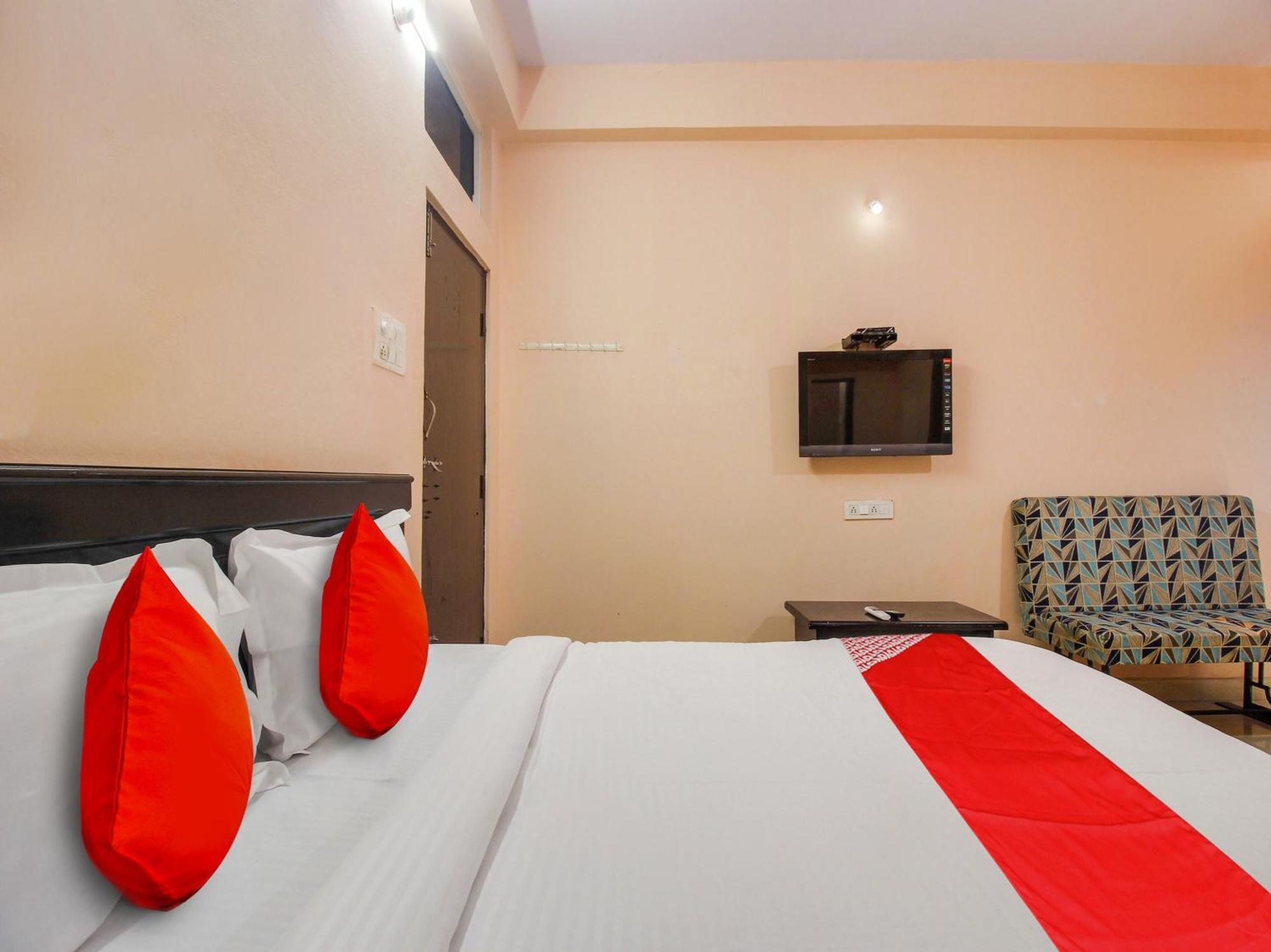 Hotel O R.J.International Pedda Ambarpet Exterior foto
