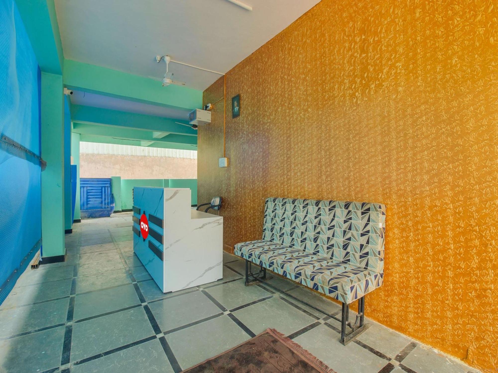 Hotel O R.J.International Pedda Ambarpet Exterior foto