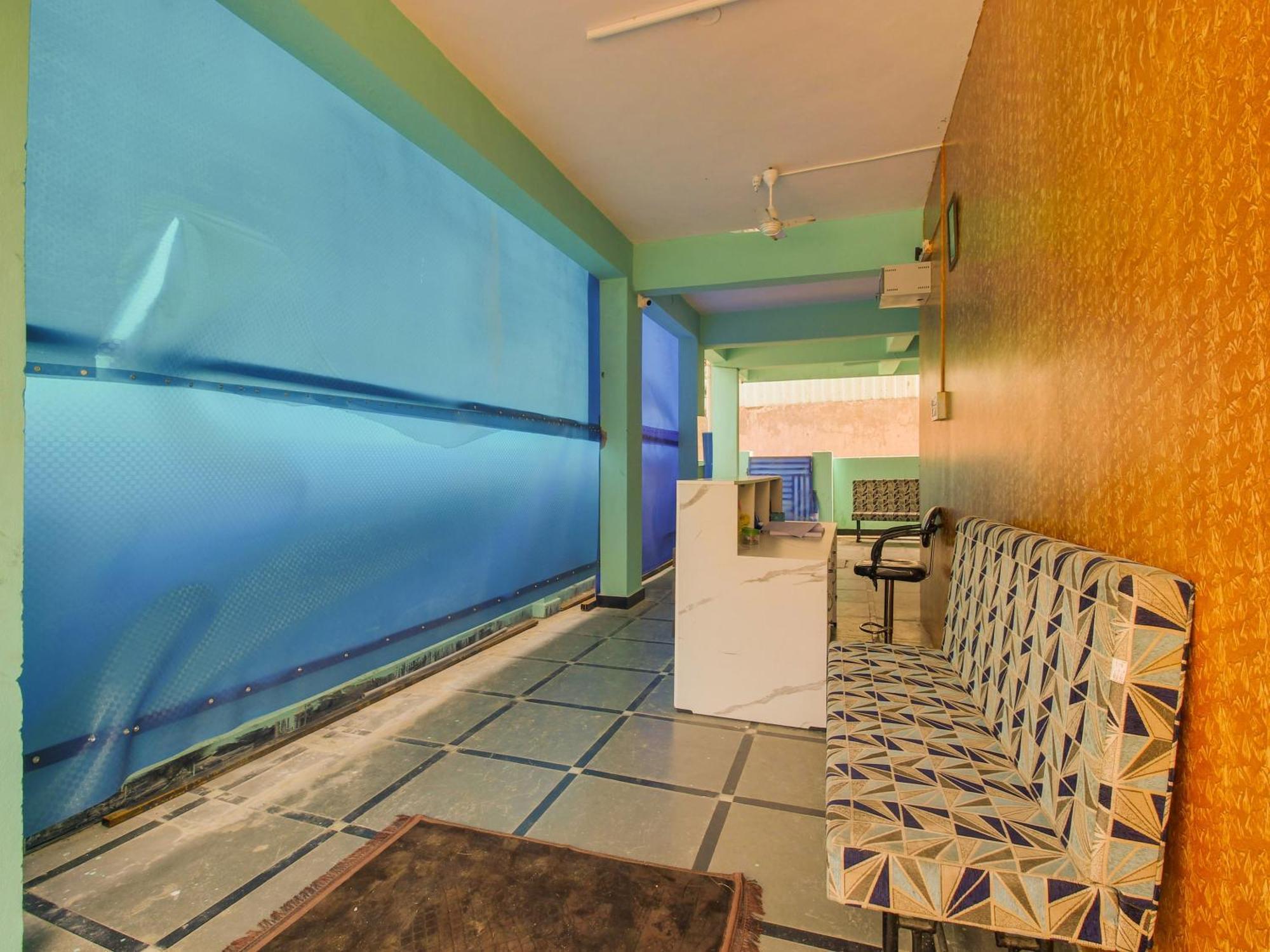 Hotel O R.J.International Pedda Ambarpet Exterior foto