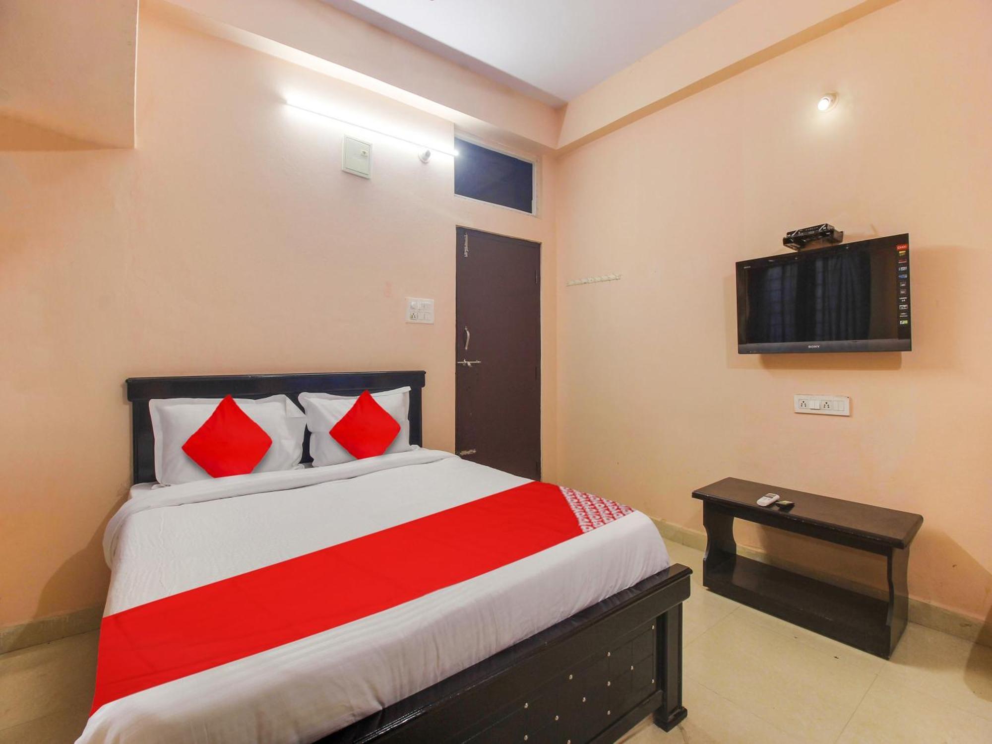 Hotel O R.J.International Pedda Ambarpet Exterior foto